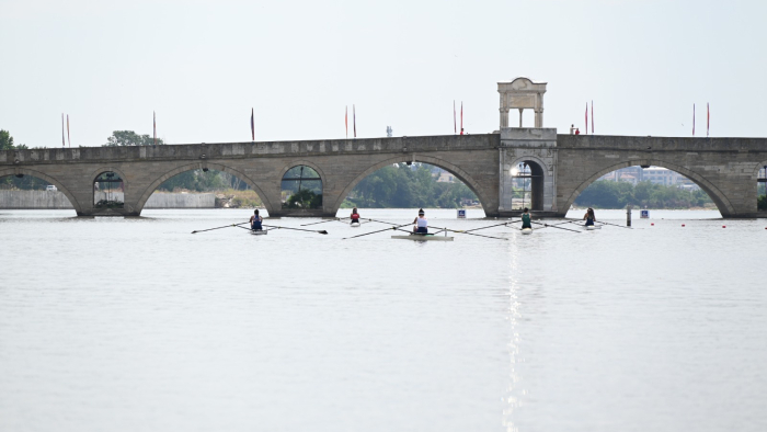 MERİÇ NEHRİ'NDE KÜREK HEYECANI DEVAM EDİYOR